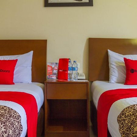 Hotel Reddoorz @ Paskal Hyper Square Bandung Exterior foto