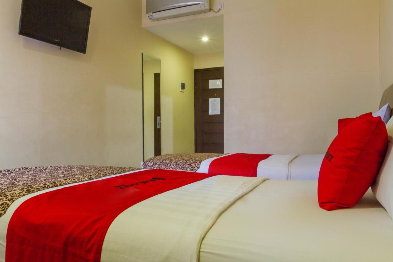 Hotel Reddoorz @ Paskal Hyper Square Bandung Exterior foto